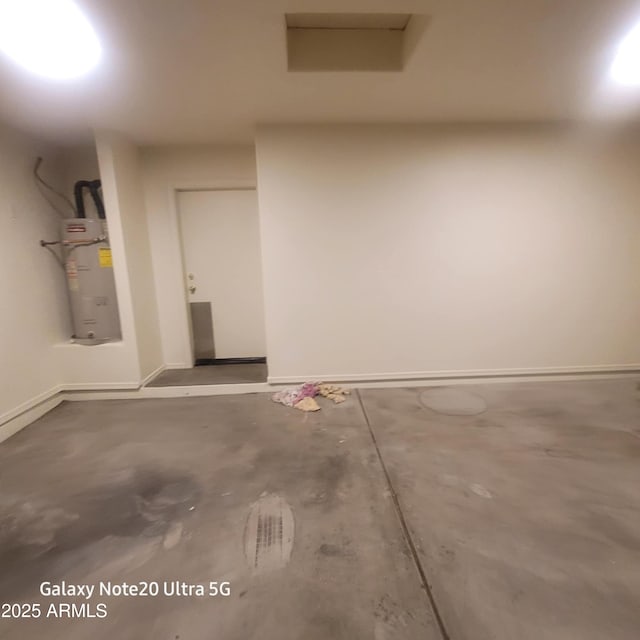 1829 E Adams St, Phoenix, AZ 85034 - garage with water heater