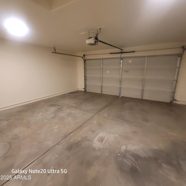 1829 E Adams St, Phoenix, AZ 85034 - garage featuring a garage door opener