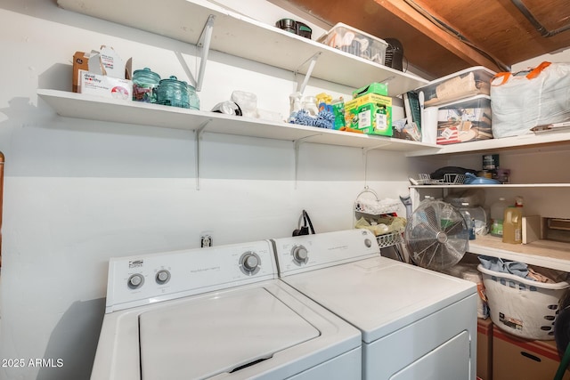 10374 W Deanne Dr, Sun City, AZ 85351 - laundry area with washer and dryer