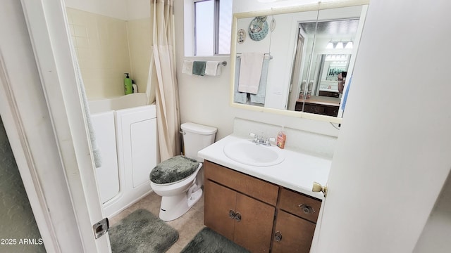 650 N 65th Way, Mesa, AZ 85205 - full bath featuring toilet, healthy amount of natural light, vanity, and shower / tub combo with curtain