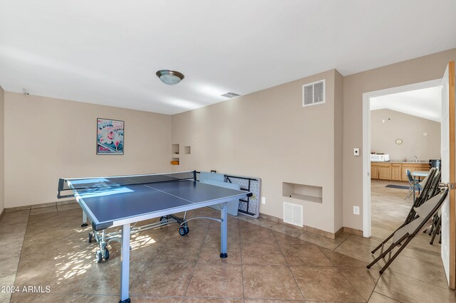 view of recreation room