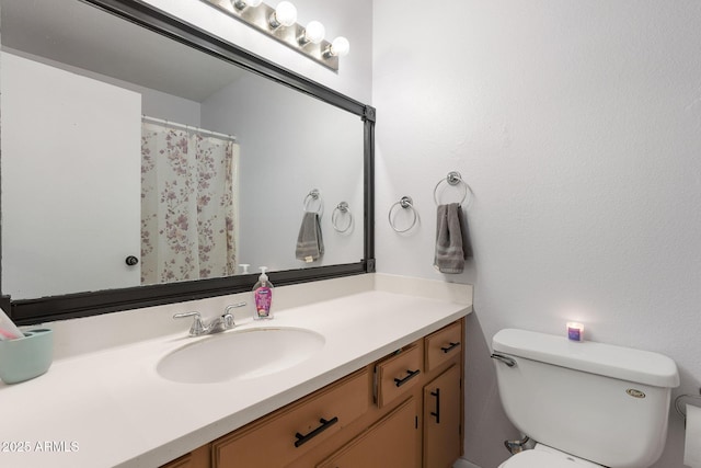 4631 N 77th Dr, Phoenix, AZ 85033 - bathroom featuring vanity, toilet, and a shower with curtain