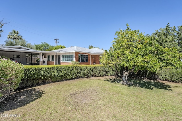 1945 E Solano Dr, Phoenix, AZ 85016 - view of grassy yard