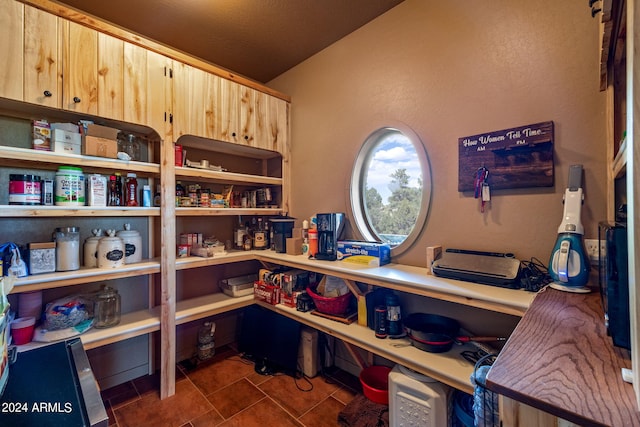 2946 N Lodgepole Rd, Overgaard, AZ 85933 - view of storage area