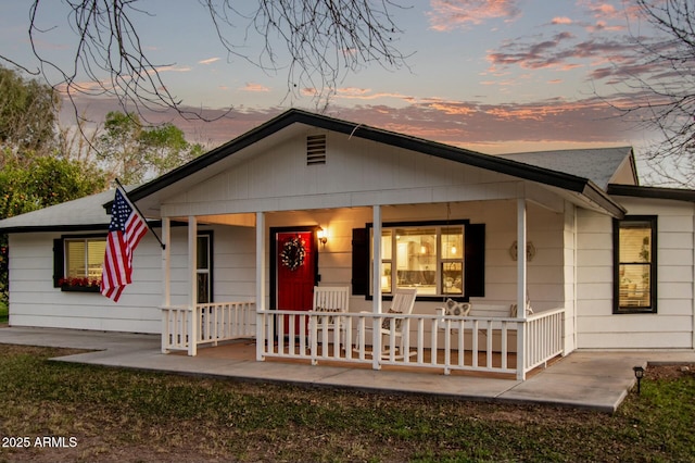 view of front of property with covered porch