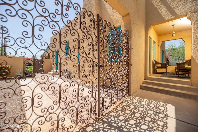 39 E Hoover Ave, Phoenix, AZ 85004 - exterior space featuring arched walkways
