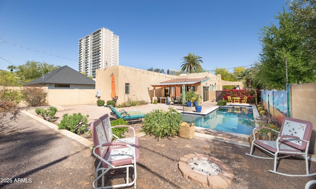 39 E Hoover Ave, Phoenix, AZ 85004 - view of pool featuring a fenced in pool, a fenced backyard, and a patio area