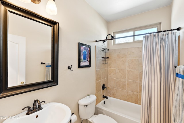 1819 W Deer Creek Rd, Phoenix, AZ 85045 - bathroom featuring toilet, shower / tub combo, and a sink