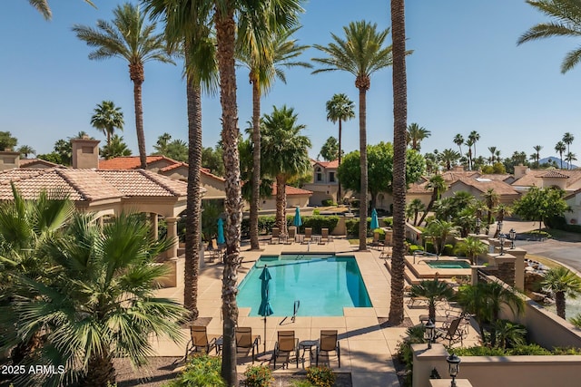 10429 N 101st St, Scottsdale, AZ 85258 - community pool with a patio area