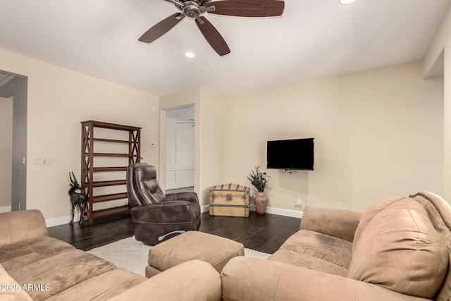 5754 N Aztec Dr, Eloy, AZ 85131 - living area with ceiling fan, recessed lighting, baseboards, and wood finished floors