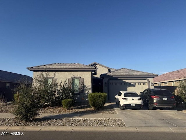 view of front facade with a garage