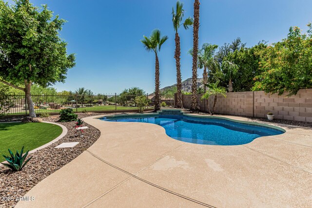 5437 W Red Bird Rd, Phoenix, AZ 85083 - view of pool featuring a fenced backyard and a patio area