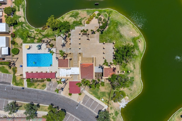 1338 E Greenway Cir, Mesa, AZ 85203 - bird's eye view of a nearby body of water and a pool area