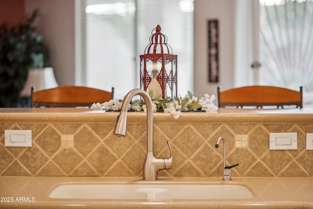 bathroom featuring sink