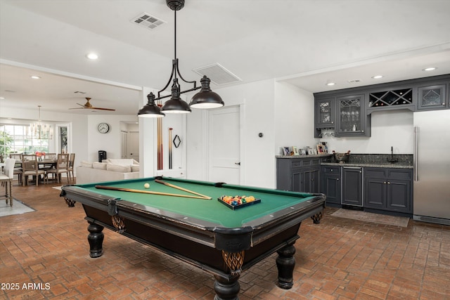 5112 N 41st St, Phoenix, AZ 85018 - rec room with bar with sink, brick flooring, billiards table, recessed lighting, and a ceiling fan