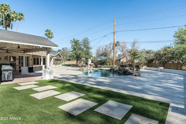 5112 N 41st St, Phoenix, AZ 85018 - view of yard with ceiling fan, a patio, and an outdoor living space