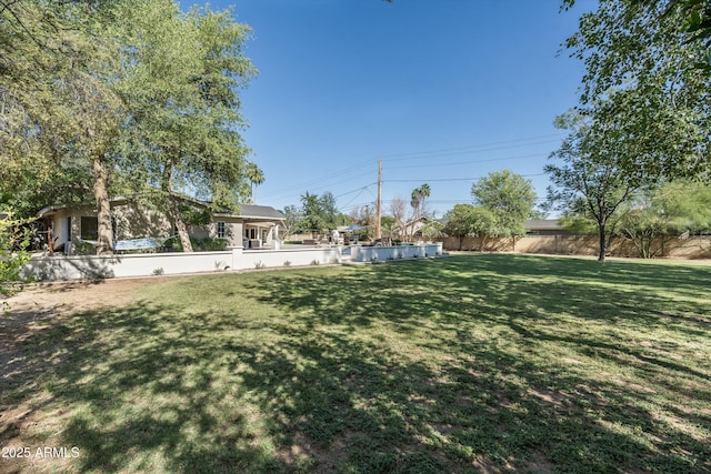 5112 N 41st St, Phoenix, AZ 85018 - view of yard