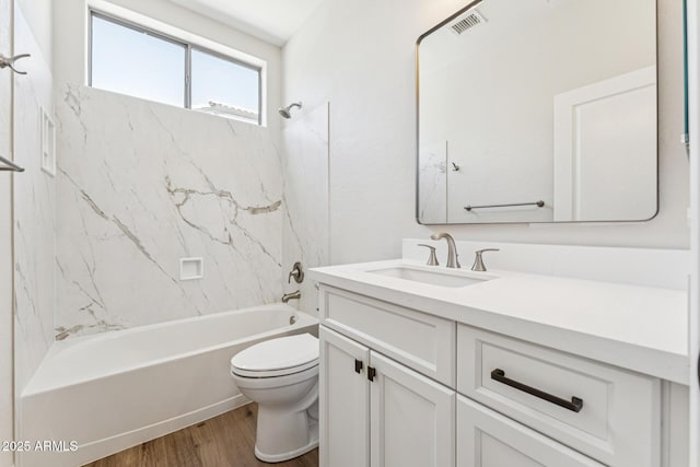11008 N 119th Pl, Scottsdale, AZ 85259 - full bathroom featuring vanity, wood finished floors, and bathtub / shower combination