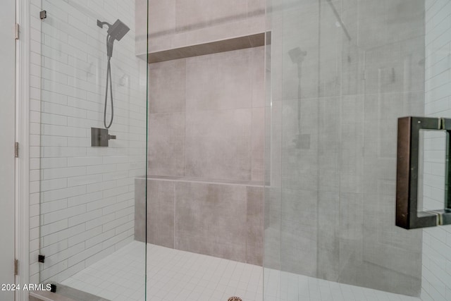 2203 E Crest Ln, Phoenix, AZ 85024 - full bath featuring a stall shower