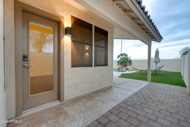2203 E Crest Ln, Phoenix, AZ 85024 - fenced backyard featuring a patio