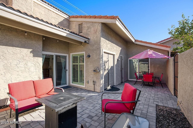 view of patio with outdoor lounge area