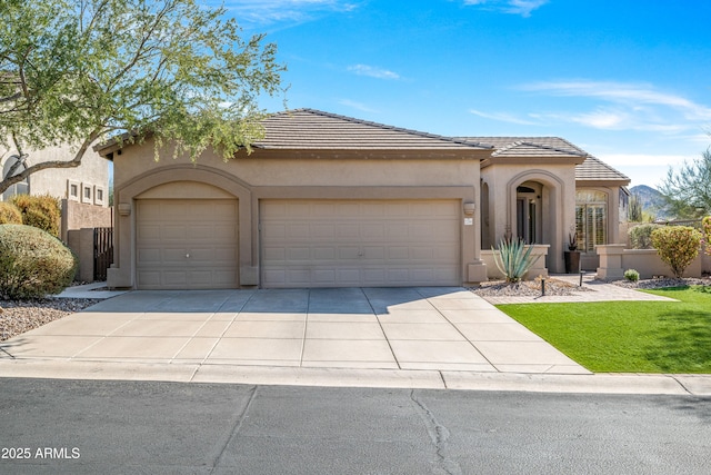 view of front facade featuring a garage