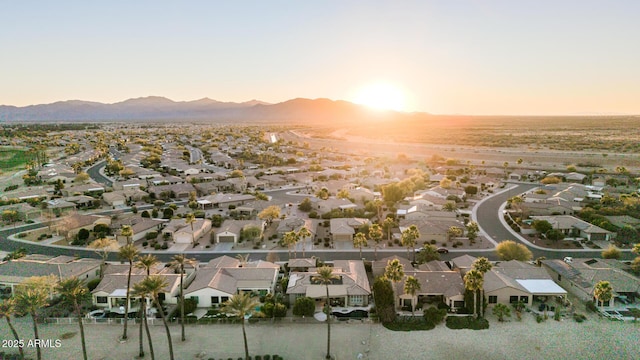 bird's eye view featuring a residential view and a mountain view