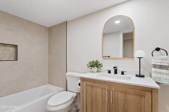 6001 N 10th Way, Phoenix, AZ 85014 - full bath featuring vanity, toilet, and bathtub / shower combination