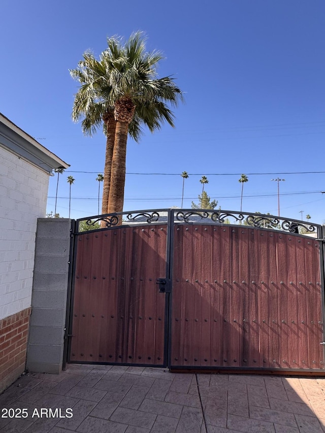 1222 E Almeria Rd, Phoenix, AZ 85006 - view of gate