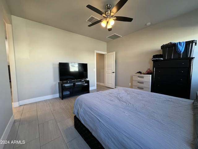 bedroom with ceiling fan