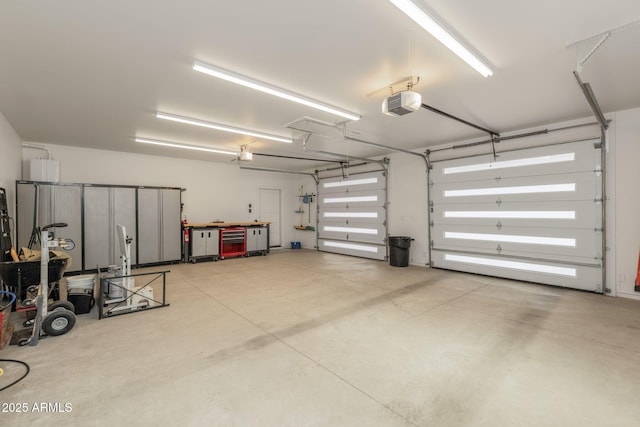 1002 W Rock Springs Cir, Payson, AZ 85541 - garage with a garage door opener