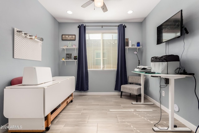 bedroom with ceiling fan