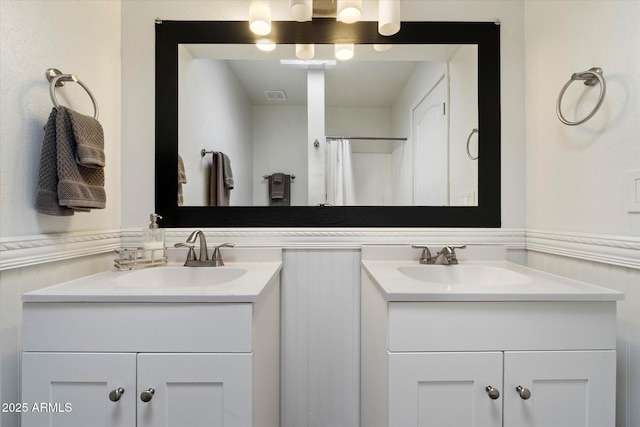 3551 N 12th St Unit 101, Phoenix, AZ 85014 - full bath with vanity