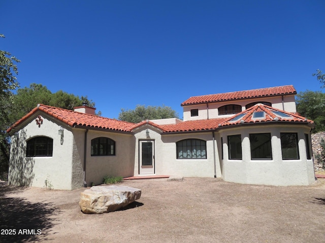 view of mediterranean / spanish-style house