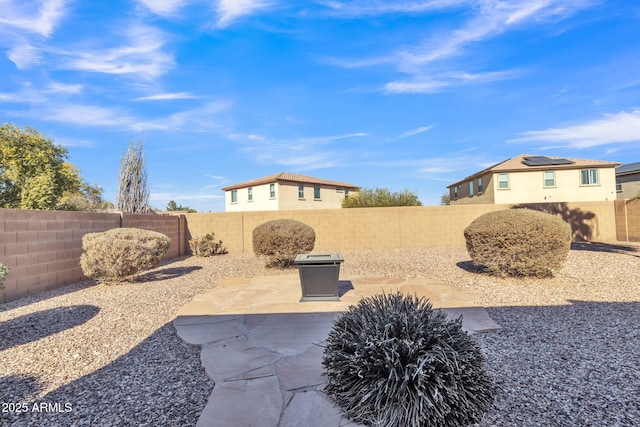 view of yard featuring a patio