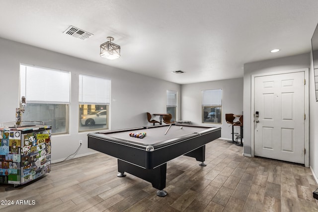 recreation room featuring light hardwood / wood-style flooring and billiards