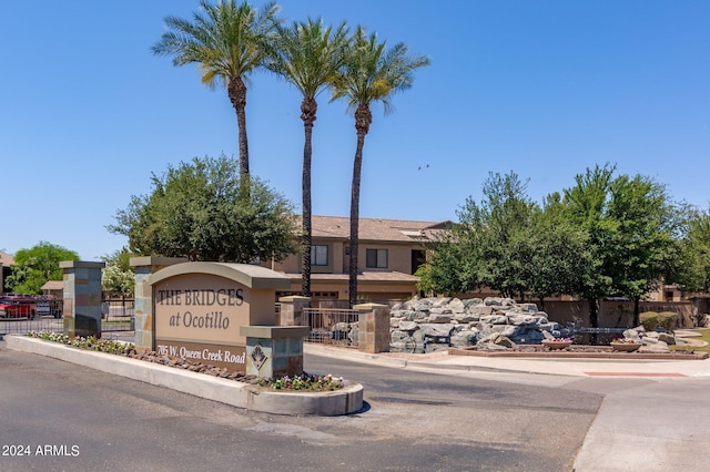 view of community / neighborhood sign