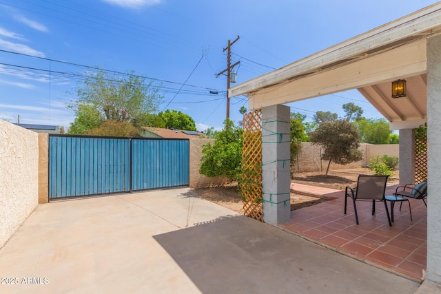 100 E Geneva Dr, Tempe, AZ 85282 - view of patio / terrace featuring a gate and fence