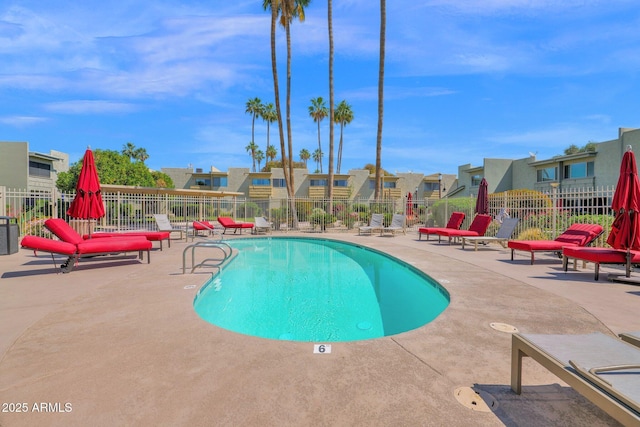 4600 N 68th St Unit 370, Scottsdale, AZ 85251 - community pool with a patio, fence, and a residential view