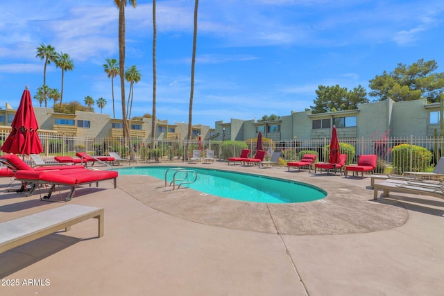 4600 N 68th St Unit 370, Scottsdale, AZ 85251 - community pool featuring a patio area, fence, and a residential view