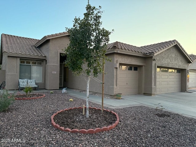 view of front facade with a garage