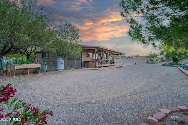 1185 S Camino Cobre Dr, Wickenburg, AZ 85390 - exterior space with fence