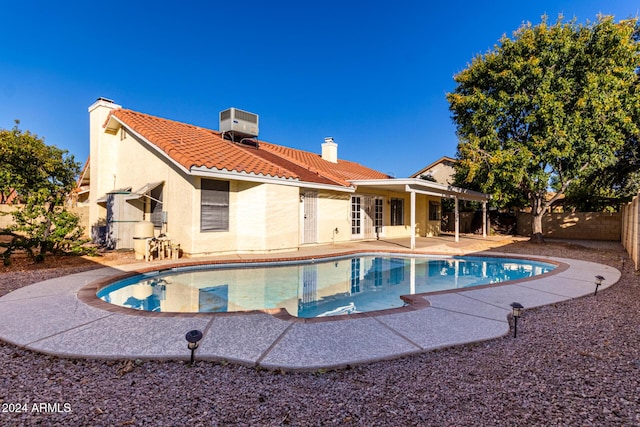 3315 E Hampton Ave, Mesa, AZ 85204 - view of swimming pool featuring a patio and a fenced backyard