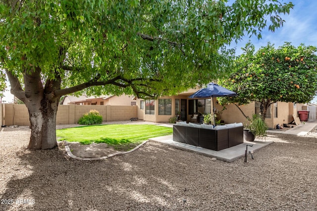 view of yard featuring outdoor lounge area and a patio area