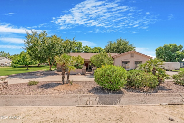 view of front of property