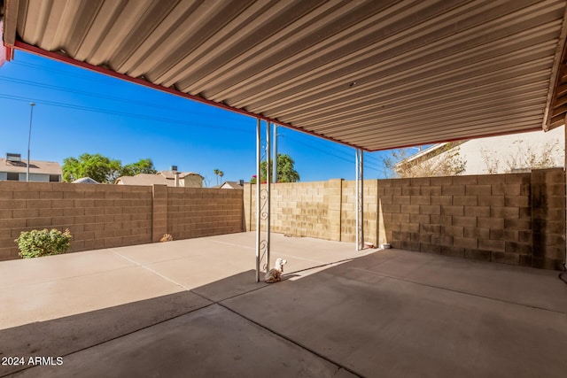 10014 N 66th Ln, Glendale, AZ 85302 - view of patio / terrace with a fenced backyard