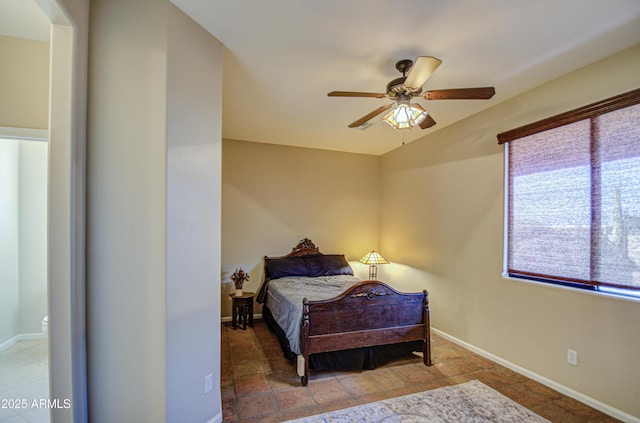 bedroom with ceiling fan