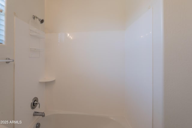 2680 E Daniel Dr, Gilbert, AZ 85298 - full bathroom featuring bathing tub / shower combination