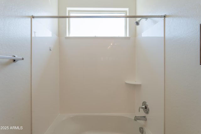 2680 E Daniel Dr, Gilbert, AZ 85298 - full bath with washtub / shower combination