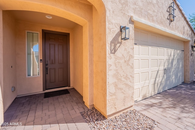 2680 E Daniel Dr, Gilbert, AZ 85298 - property entrance featuring stucco siding and a garage